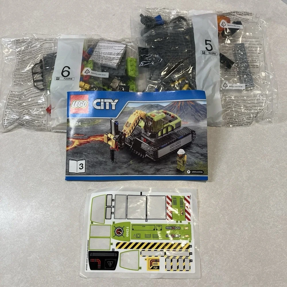 LEGO City Volcano Exploration Base 60124 Building Toy Partial Set Open Box